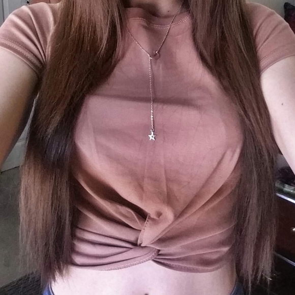 Knotted crop top - Picture 2 of 5